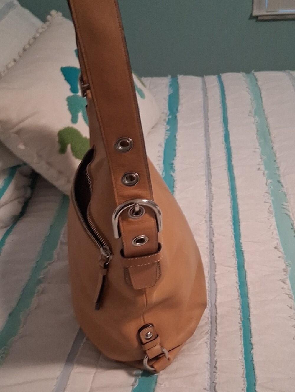 Coach Tan Leather Crossbody Shoulder Bag Authentic.  See All Pics . As Is - Picture 6 of 16